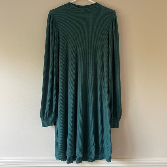 NWT Hollister Cozy Mockneck Mini Dress, Dark Green - Picture 2 of 9